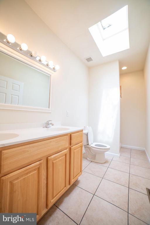 Building Photo - 1830 N 16th St