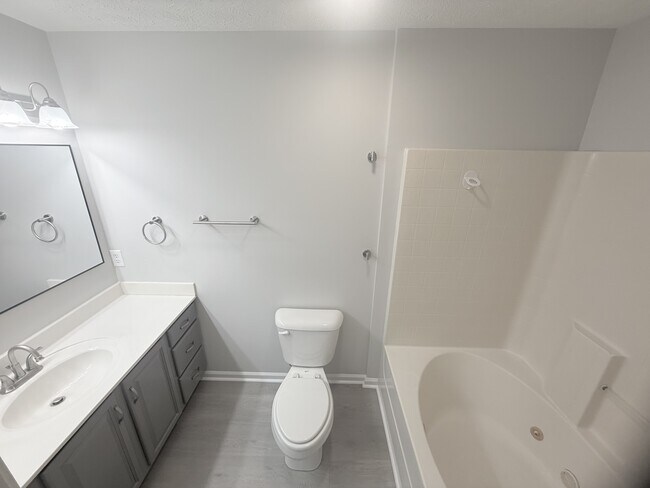Building Photo - 6005 Palisade Ct