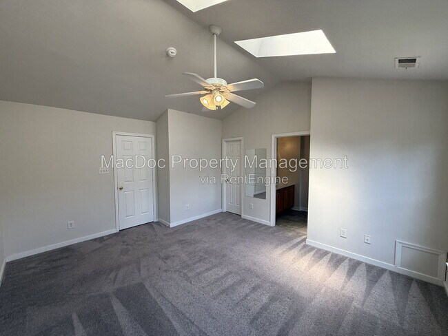 Building Photo - 2709 Church View Ln