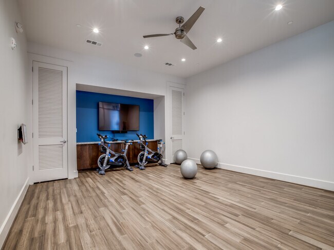 Building Photo - Move-In Special: One Month Free!