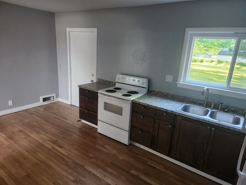 Building Photo - 11412 E 78th Ter