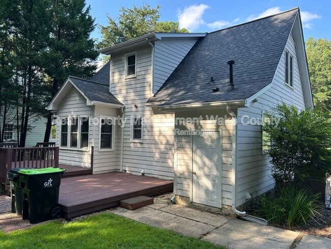 Building Photo - 1811 Kelly Glen Dr