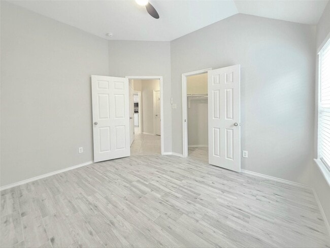 Building Photo - 17602 Haywood Oaks Dr