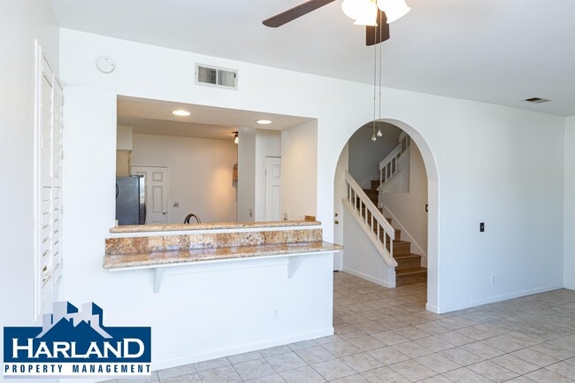 Building Photo - 3882 Creststone Pl