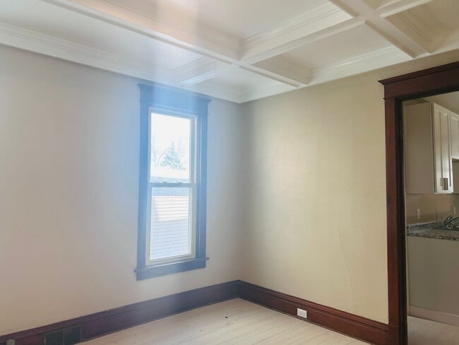 Building Photo - 440 Winona St