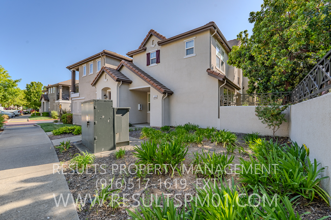 Primary Photo - Spacious and Beautiful Folsom 4 Bedroom To...