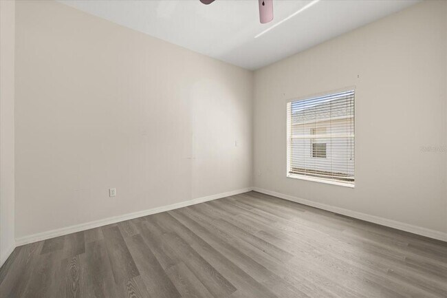 Building Photo - 628 Henley Cir