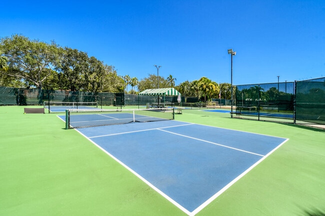 Building Photo - 3071 30th Ct