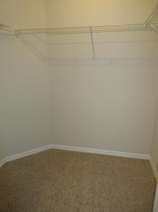 Building Photo - 250 NE 3rd Ave