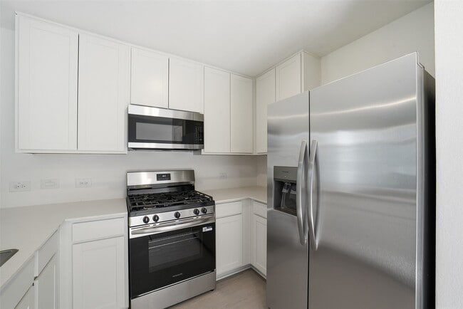 Building Photo - 12048 Noble Wood Vlg Dr