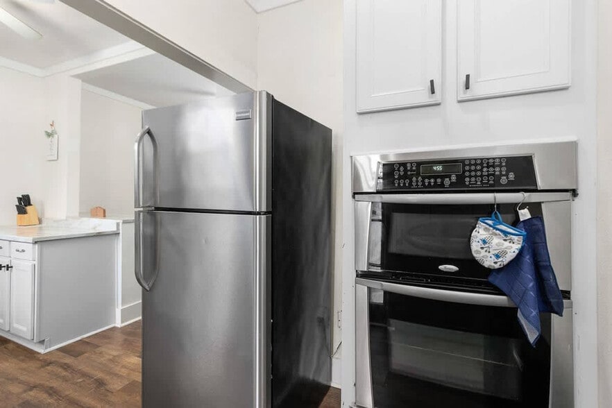 Building Photo - 713 E Palmetto St