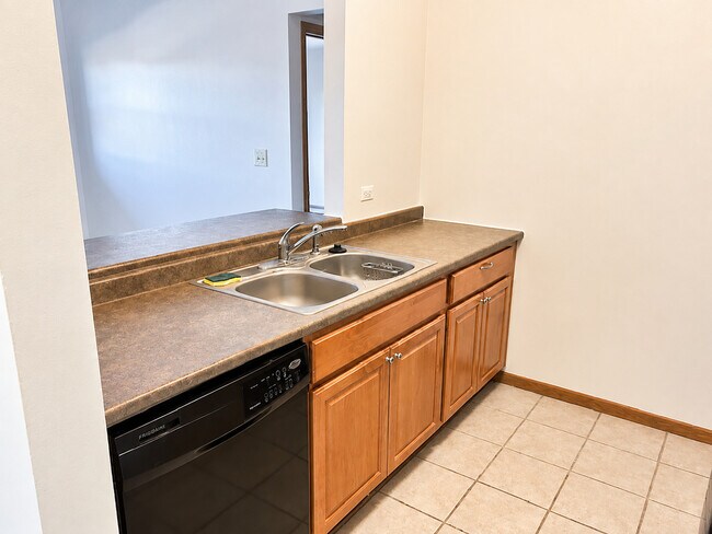 Building Photo - 1343 Cunat Ct