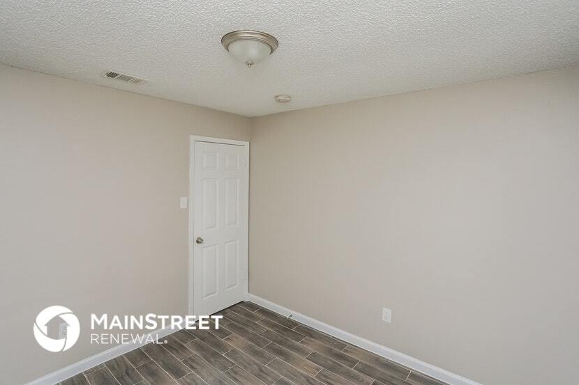 Building Photo - 10405 Kinslow Dr