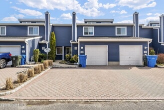 Building Photo - 19 Rambling Meadow Ct