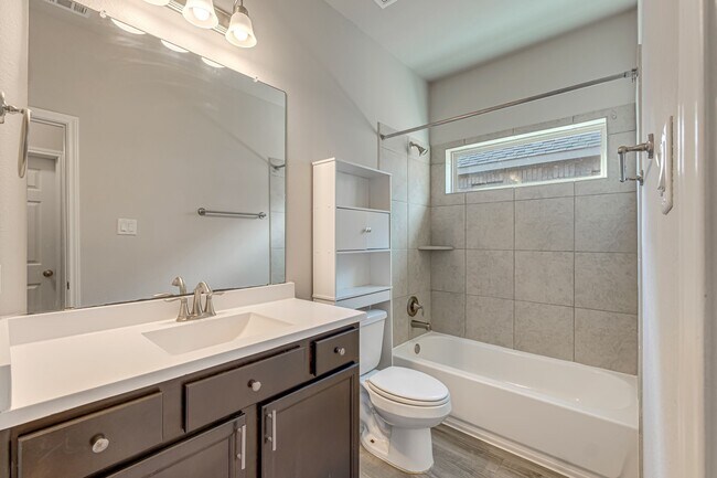 Building Photo - 10314 Birch Peak Dr
