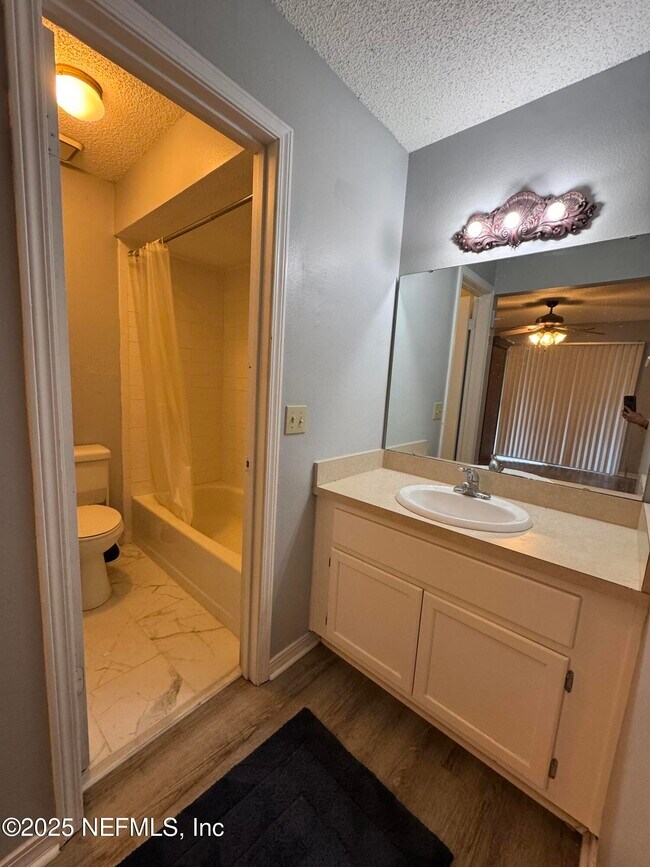 Building Photo - 1616 Mardis Pl W