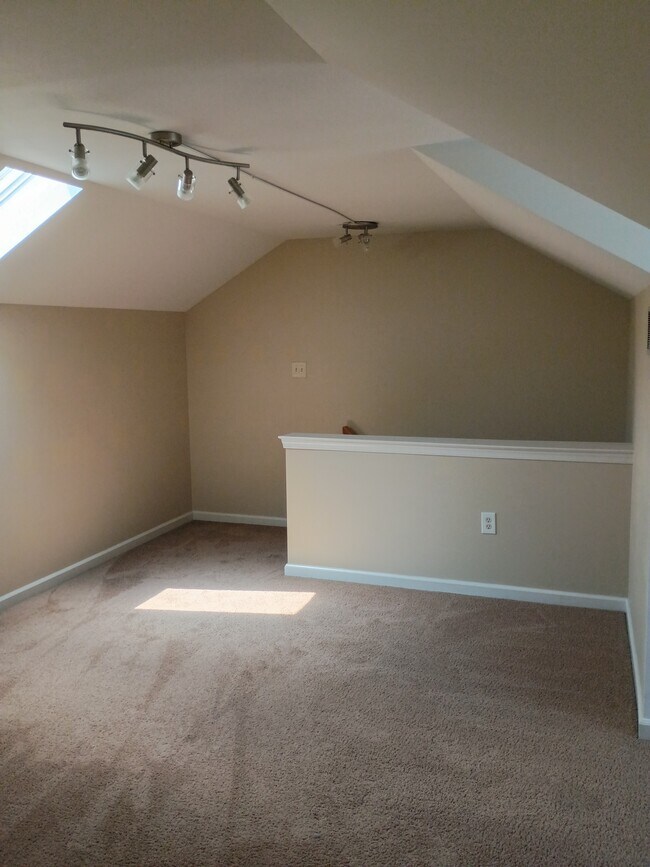 Building Photo - 519 Indian Rock Cir