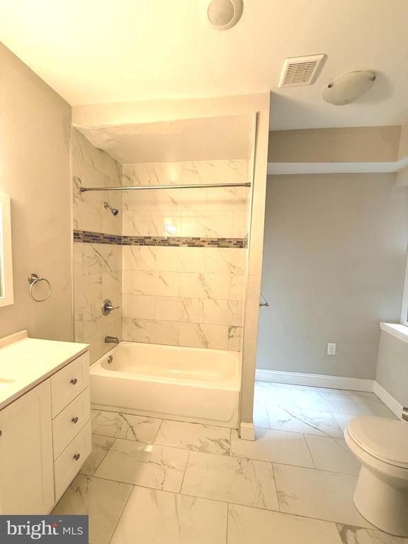 Building Photo - 5908 Old York Rd