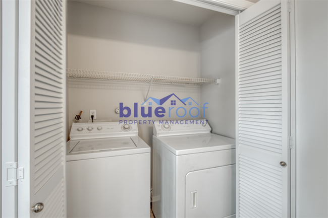 Building Photo - 520 SW 150th Ave