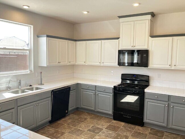 Building Photo - Open House 09/03/2025 3:00 pm to 5:00 pm. ...