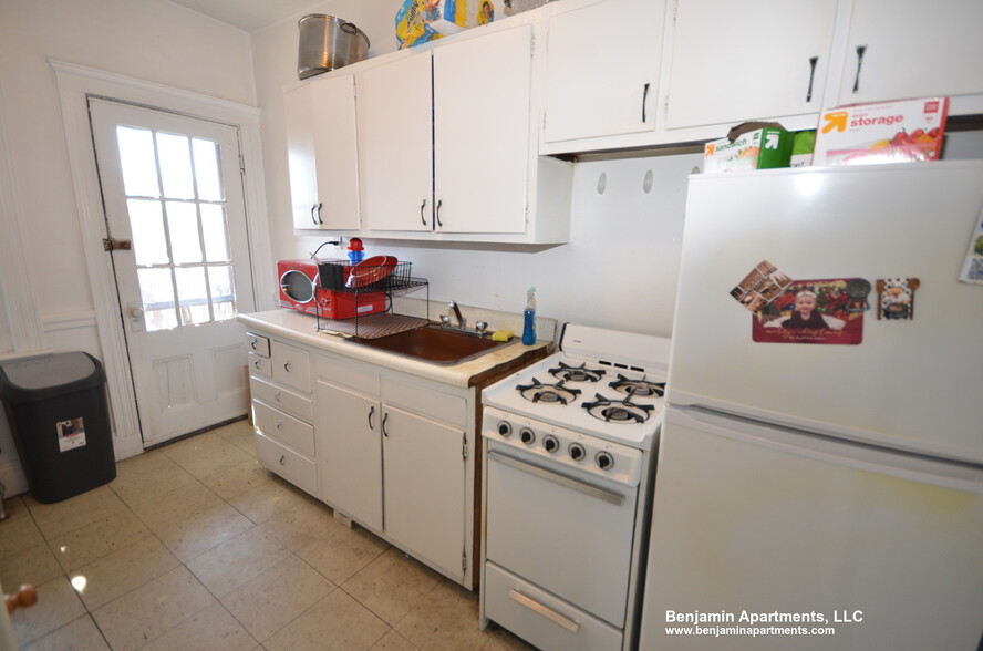 Primary Photo - 128 Washington St