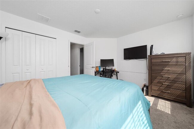 Building Photo - 11328 Listening Dr