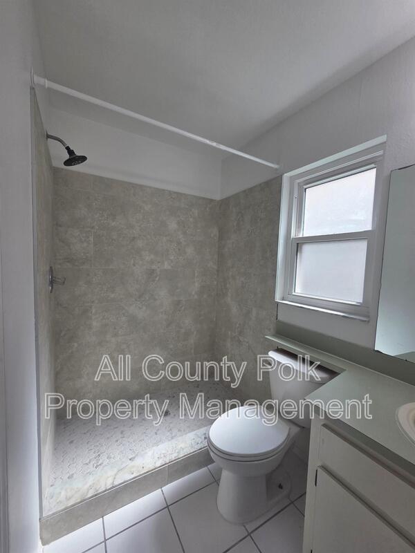 Building Photo - 1410 Bramblewood Dr