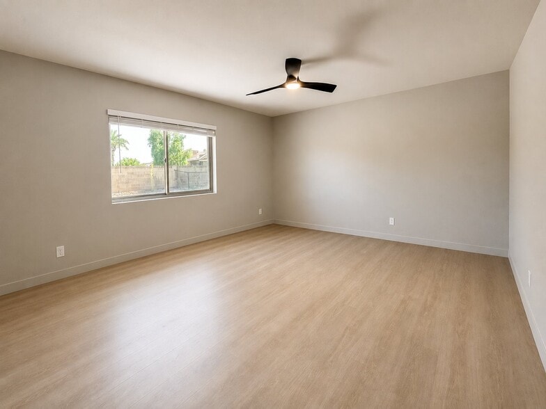 Building Photo - 8611 E Vista Dr