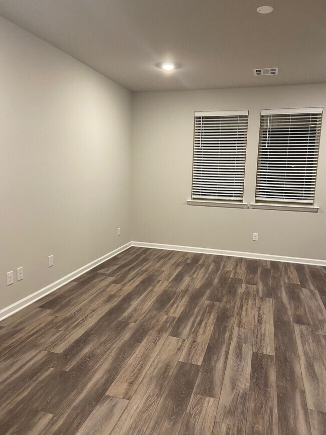 Building Photo - 34256 Garnet Lake Dr