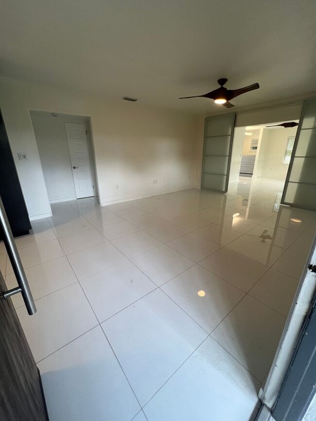 Building Photo - 7210 Seminole Dr