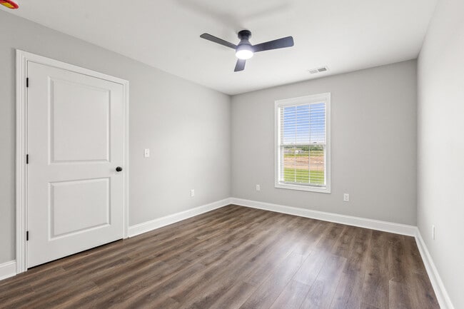 Building Photo - 5011 Melana Wy