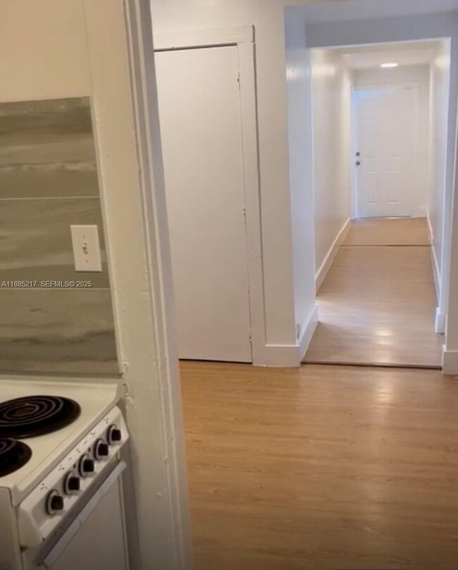 Building Photo - 506 18th St