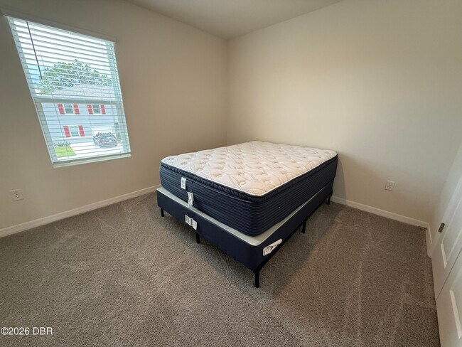 Building Photo - 2733 Silver Canoe Dr