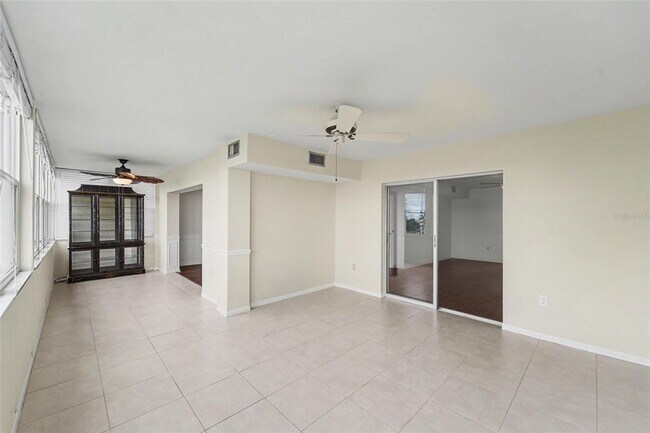 Building Photo - 5108 Brittany Dr S