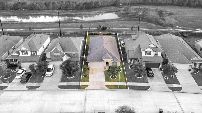 Building Photo - 20267 Creekdale Bend Dr