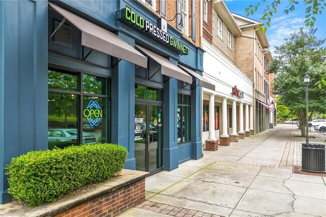 Building Photo - 15 Buford Village Walk