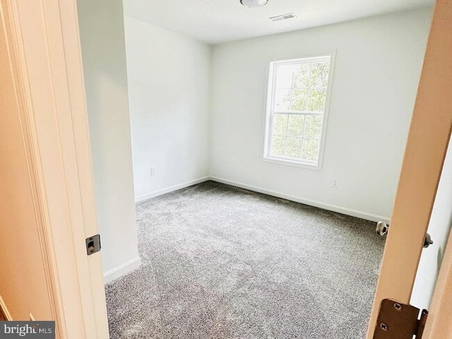 Building Photo - 6 Lismore Pl