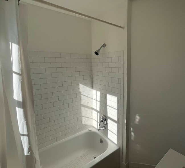 Building Photo - 1812 Washington Ave