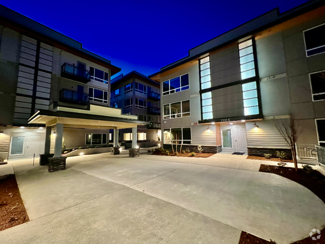 Building Photo - 2330 Yakima Ct