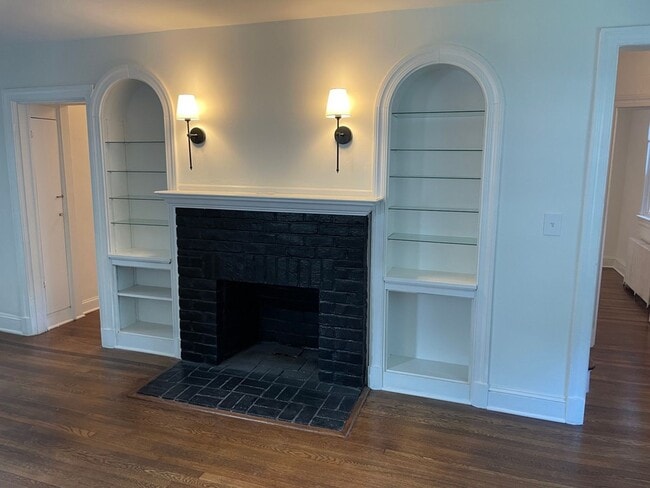 Building Photo - Updated Cute Cape - 3 bedroom, 2 bath -  4509 Fitzhugh Ave.