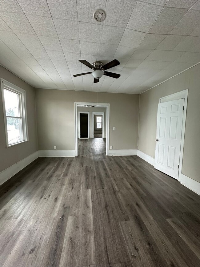 Building Photo - 1308-1310 Buhrer Avenue