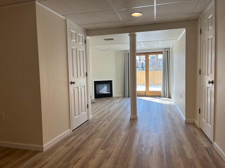 Building Photo - 19 Burnsway Ct