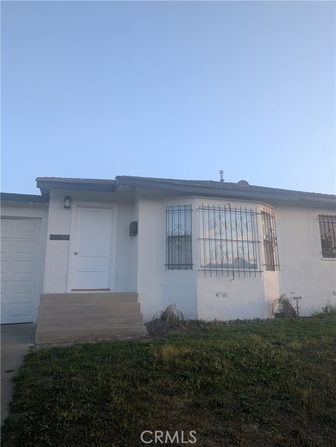 Primary Photo - 2734 W Caldwell St