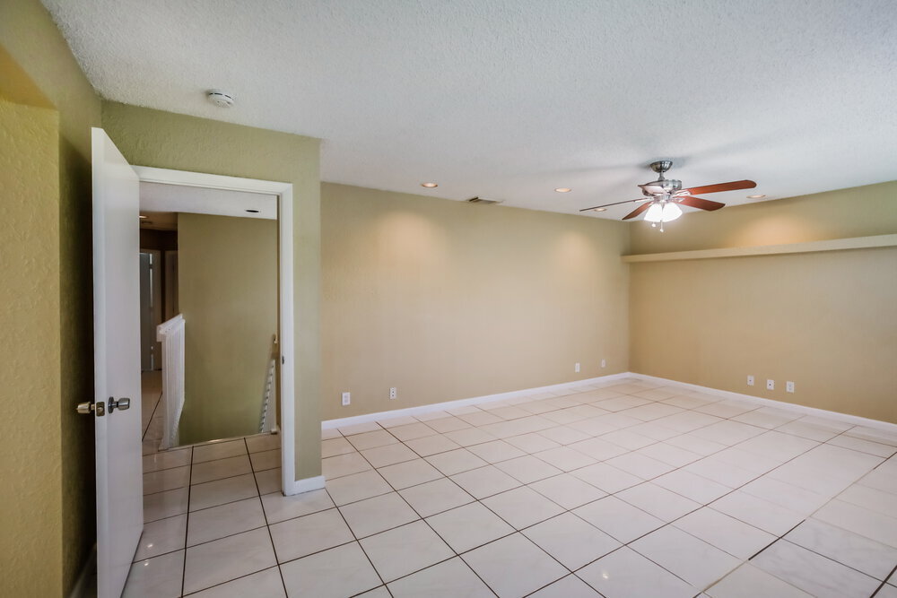 Building Photo - 3275 W Buena Vista Dr
