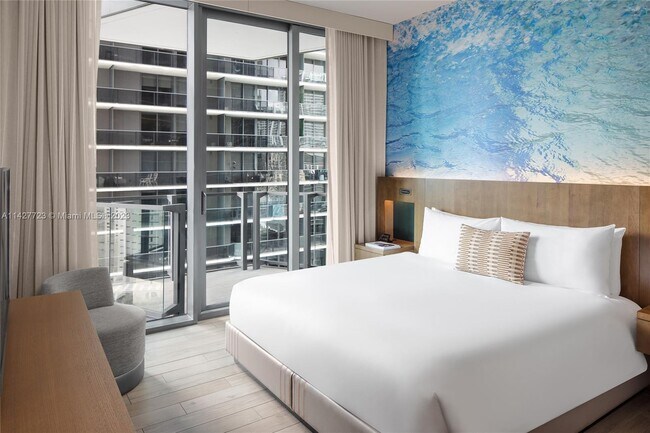 Building Photo - 788 Brickell Plaza
