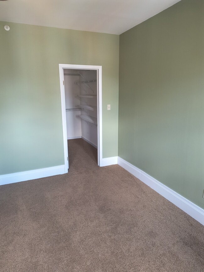 Building Photo - 535 Main St