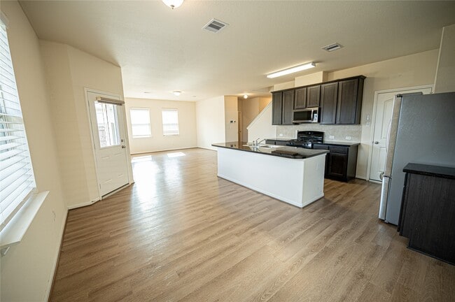 Building Photo - 10730 Nathaniel Valley Path