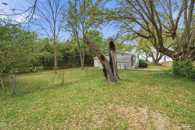 Building Photo - 6960 Klondike Rd
