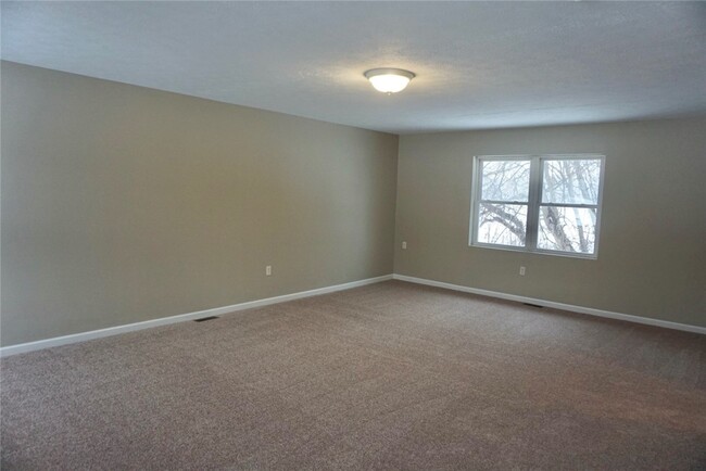 Building Photo - 3015 Kittering Rd