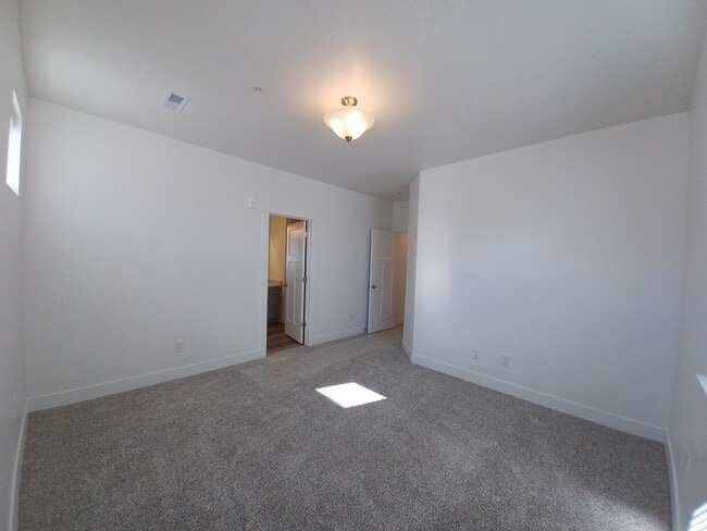 Building Photo - 1984 N 3410 W